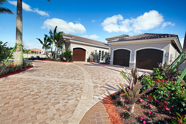  Rouse, CA Driveway Pavers Pros